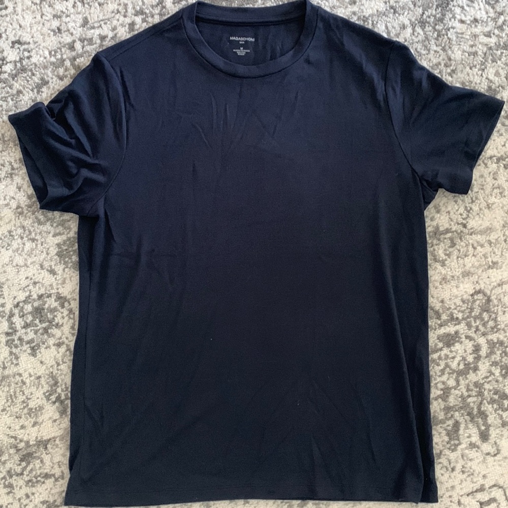 Magaschoni man Medium blue sweater tshirt